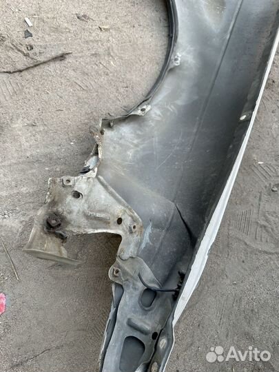 Крыло переднее левое Toyota mark 2 JX90
