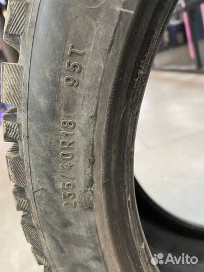 Michelin X-Ice North 3 235/40 R18