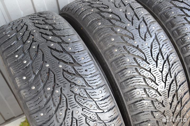 Nokian Tyres Hakkapeliitta 9 SUV 235/60 R18 107T