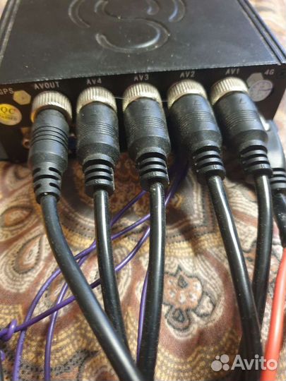 Видеорегистратор на 4 камеры для автомобиля