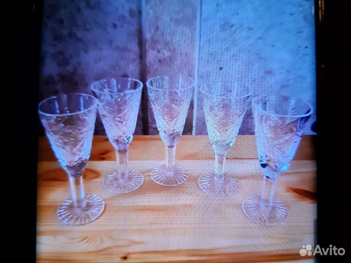 Хрустальные рюмки на ножке комплекты