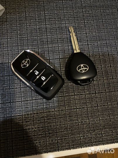 Выкидной ключ toyota