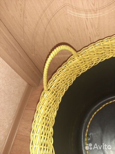 Корзина плетеная из ротанга