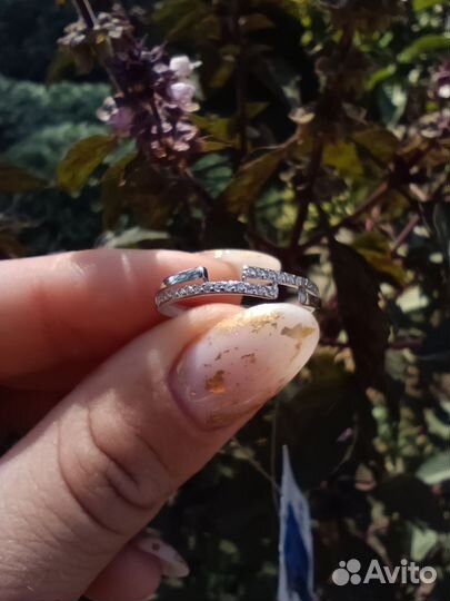 Серебряное кольцо 18 новое