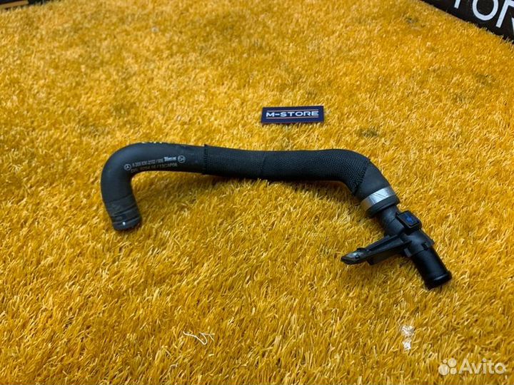 Патрубок системы охлаждения Mercedes-Benz C-Class