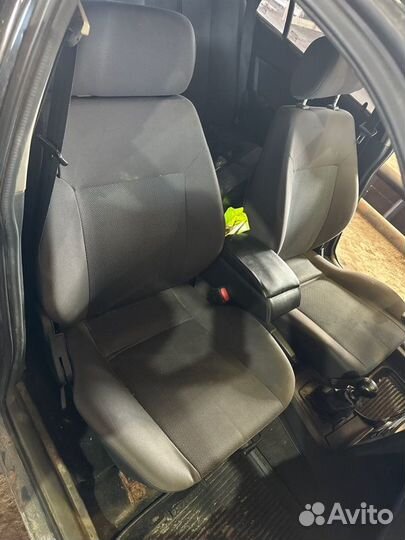 Сиденье Daewoo Nexia 1.6 F16D3 2011