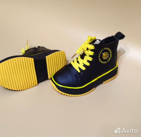 Обувь для девочки 28 (17,4) ботинки