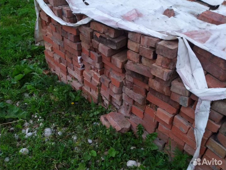 Кирпич бу