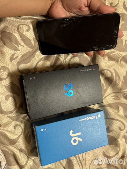 Samsung Galaxy S9, 4/64 ГБ