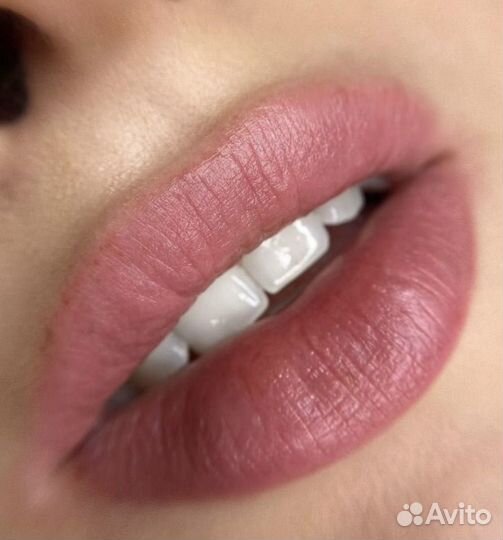 Модель на перманентный макияж