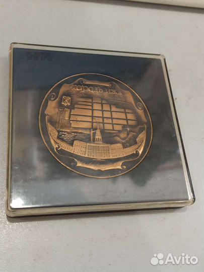 Настольная медаль в футл. Город Ижевск