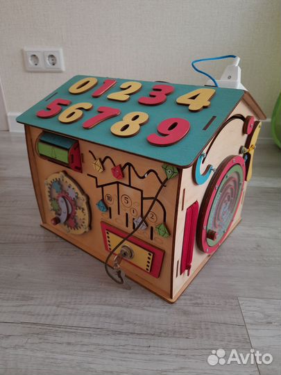 Бизиборд домик со светом большой