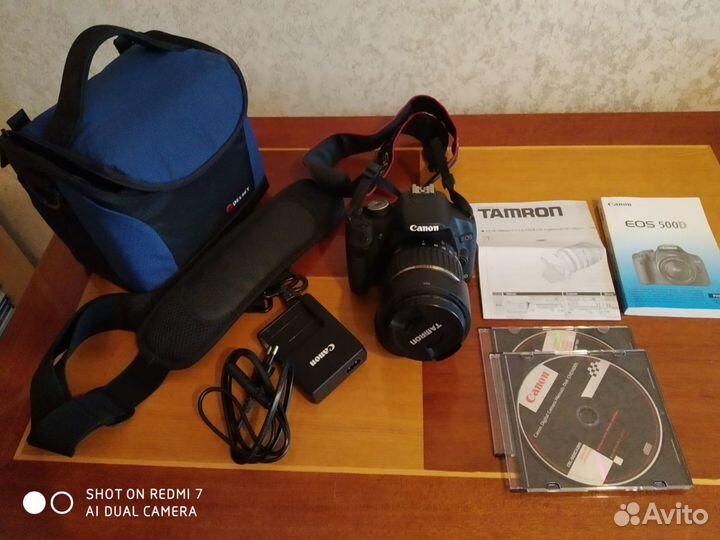 Зеркальный фотоаппарат canon с объективом Tamron