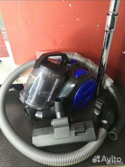 Пылесос starwind SCV2555 2500Вт