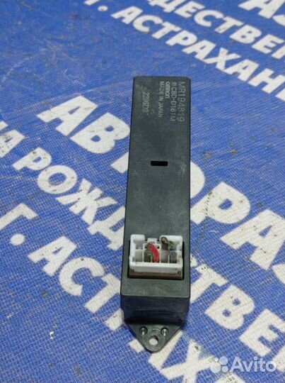 Кнопка стеклоподъемника Mitsubishi Pajero Sport 1