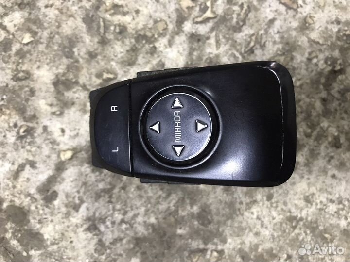 Блок управления зеркалами KIA Rio 4