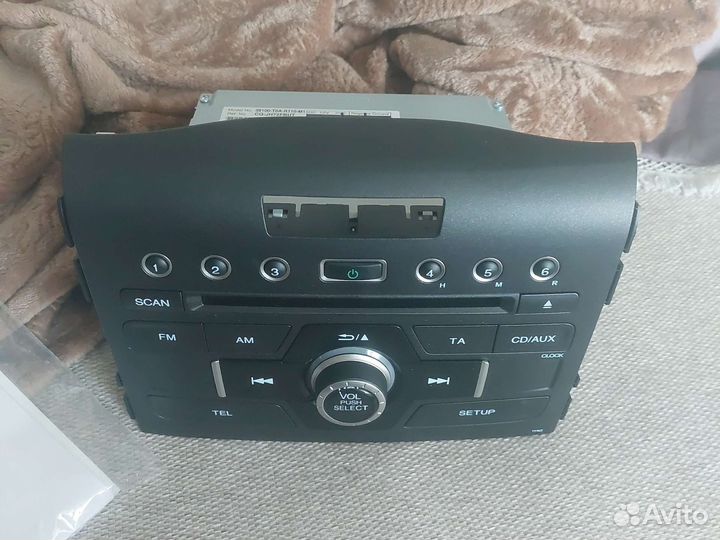 Магнитола (подходящие авто в описании)