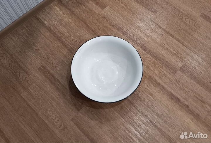 Таз эмалированный