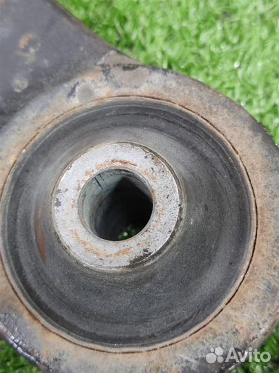 Рычаг передний правый нижний Peugeot 308 (4E) 2008