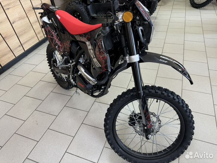 Мотоцикл BSE Z1