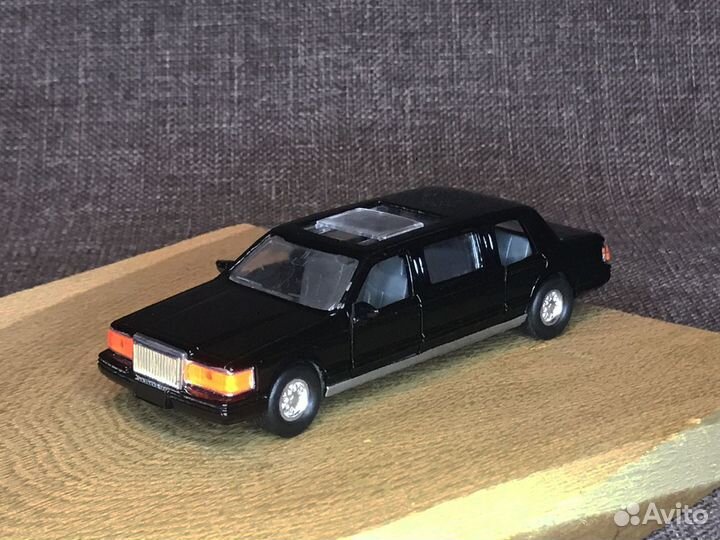 Lincoln Town Car '07.1989 92