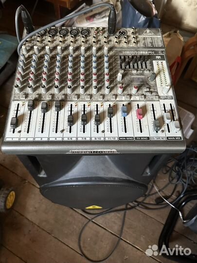 Микшерный пульт Behringer xenyx 1222FX