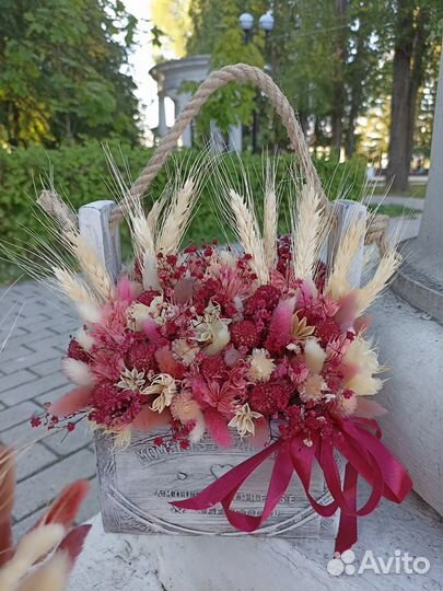 Композиция из сухоцветов