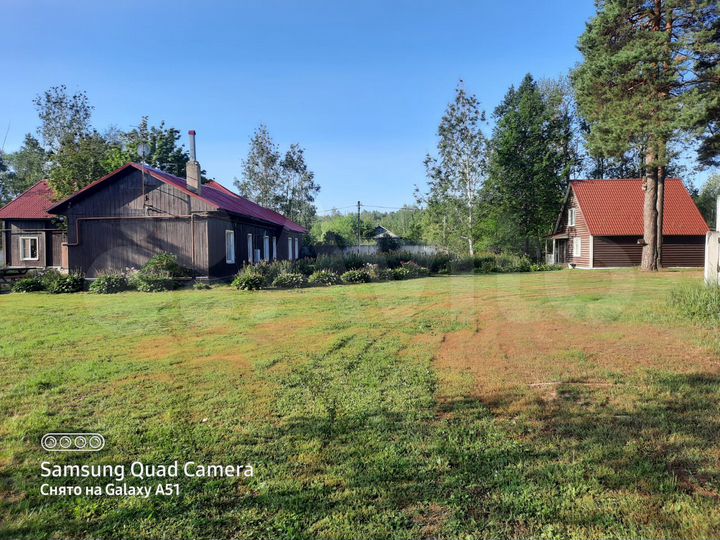 Дом 300 м² на участке 2,5 га