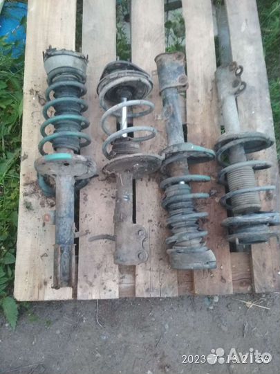 Запчасти toyota corolla