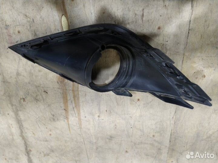 Накладка бампера передняя левая Mitsubishi