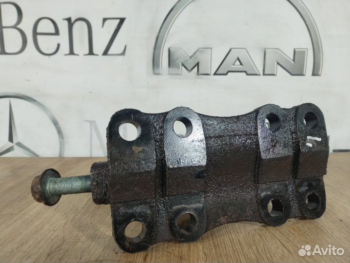 Кронштейн реактивной тяги Mercedes-Benz Actros MP2