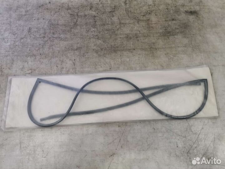 Молдинг лобового стекла Grand vitara 2005-2015