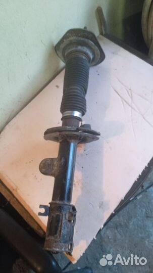 Амортизатор передний левый ssangYong actyon new