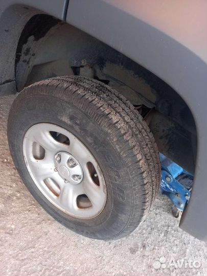 Goodyear Wrangler ST 215/75 R16