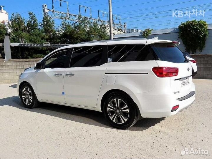 Kia Carnival 2.2 AT, 2020, 63 090 км