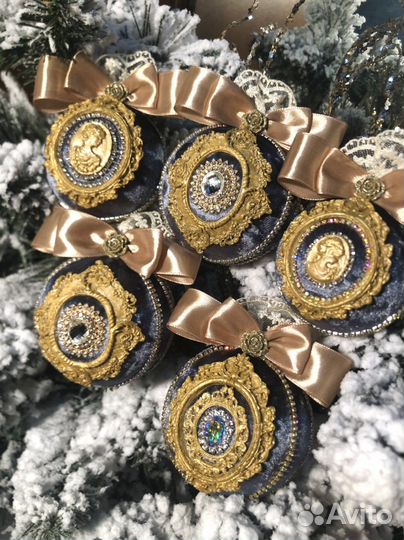 Елочные игрушки