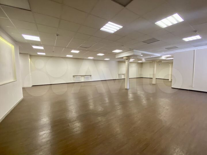 Офисы, торговые площади: 24 м², 40м², 100м², 290м²