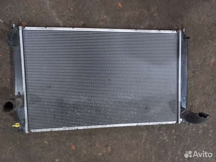 Радиатор охлаждения двигателя Toyota RAV 4 (13-19)