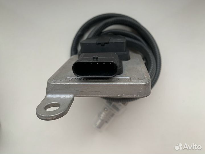 Датчик NOX A0009058611 Новый