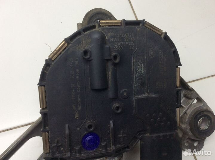 Моторчик стеклоочистителя правый Ford Focus 3