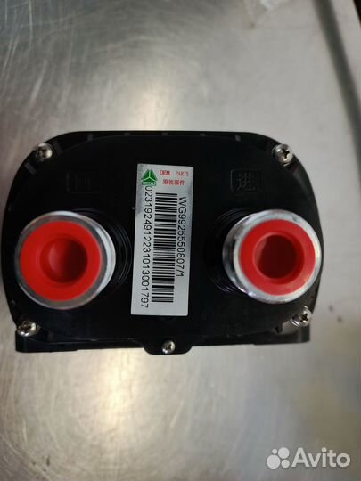 Клапан переключения топливных баков sitrak