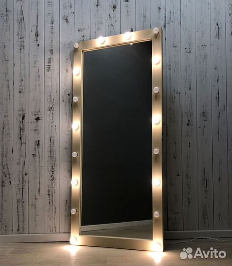 Зеркало с подсветкой ростовое