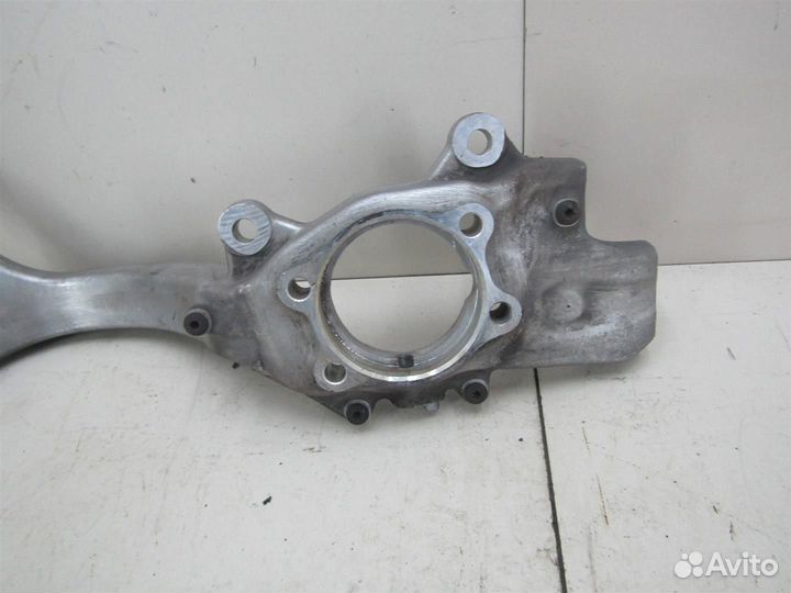 Кулак поворотный передний левый Audi Allroad quat