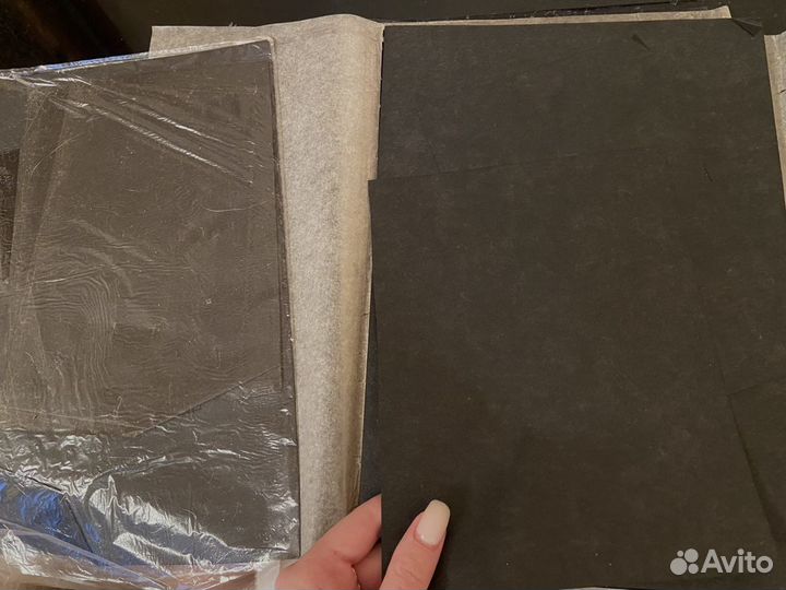 Черная копировальная бумага копирка