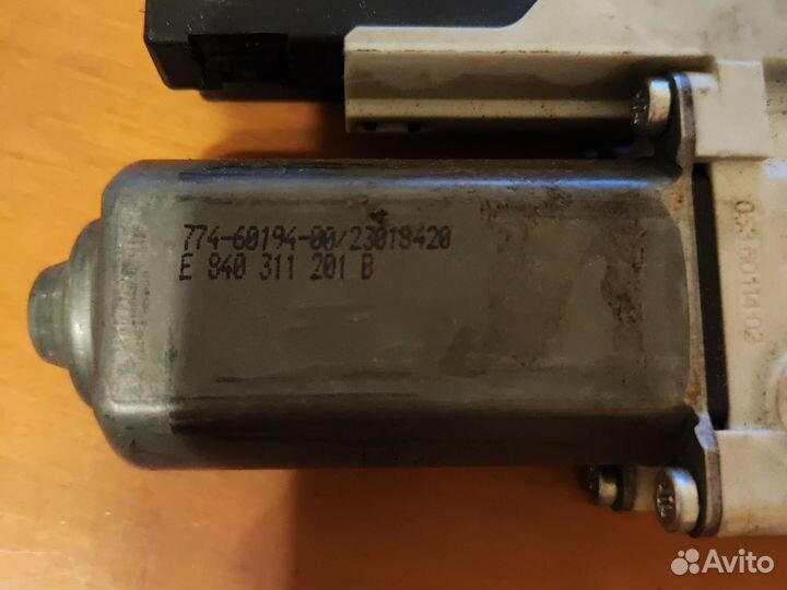 Моторчик стеклоподъемника 1Q0959793C