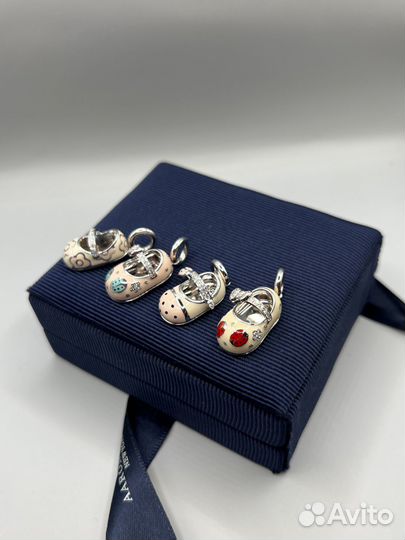 Подвеска Aaron Basha LadyBug Necklace & 4 Baby Sho