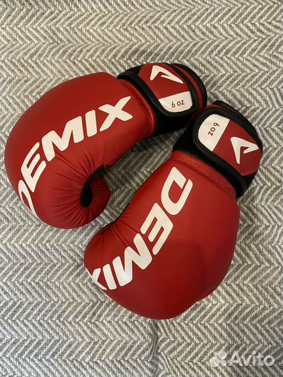 Боксерские перчатки