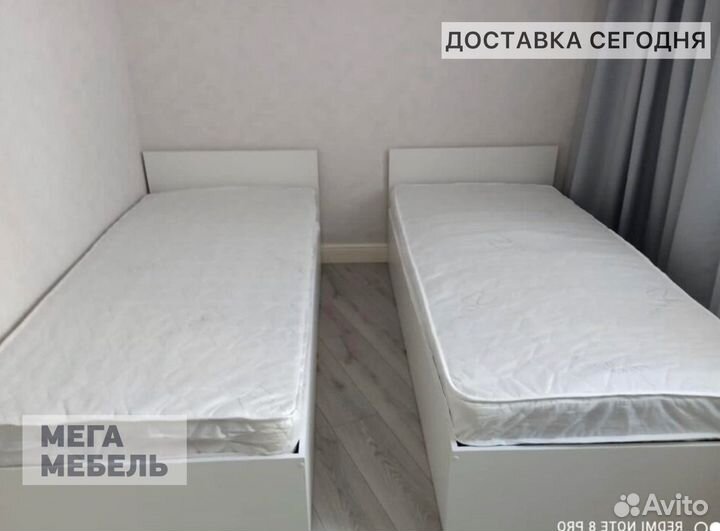 Кровать