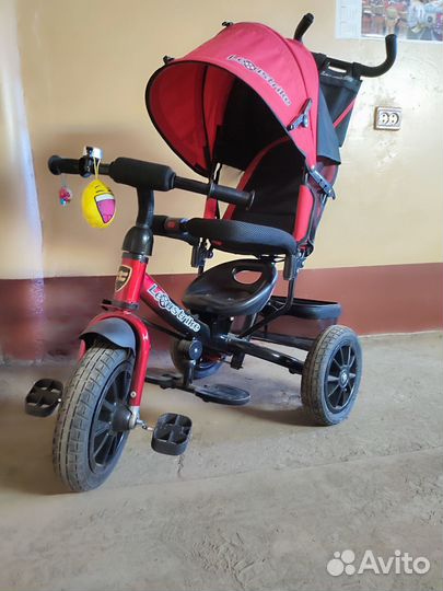 Детский трехколесный велосипед с ручкой lexustrike