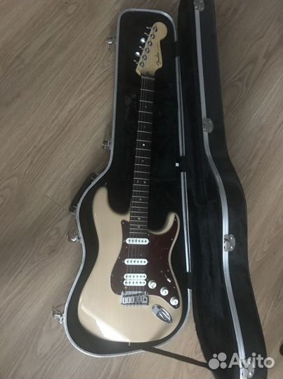 Гитара Fender stratocaster delux
